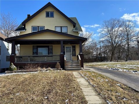 Single Family Residence in Cleveland OH 3321 119th St.jpg