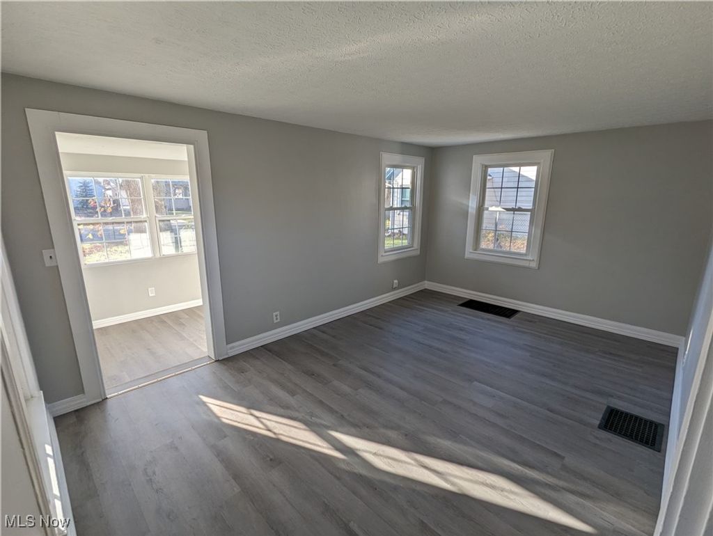 Photo of 1413 F Street, Lorain, OH 44052 (MLS # 5180098)