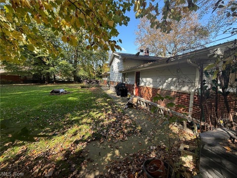 Tiny photo for 8257 Cricket Lane, Northfield, OH 44067 (MLS # 5255863)