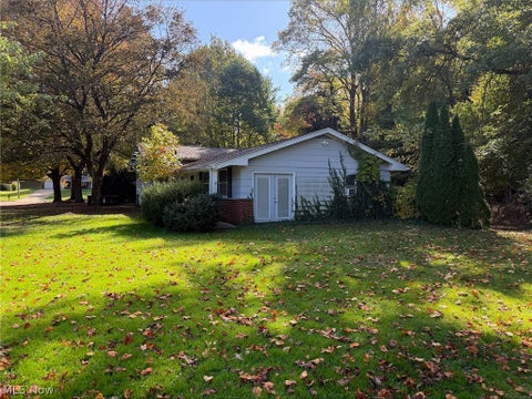 Tiny photo for 8257 Cricket Lane, Northfield, OH 44067 (MLS # 5255863)