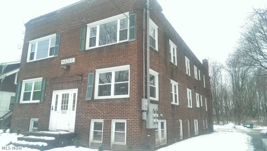 Fantastic opportunity, large and spacious 2 bedroom apartment close to Ellet. Recently updated with new carpet, windows, appliances and so much more! Many great updates! Make sure to check it out and schedule your appointment today!