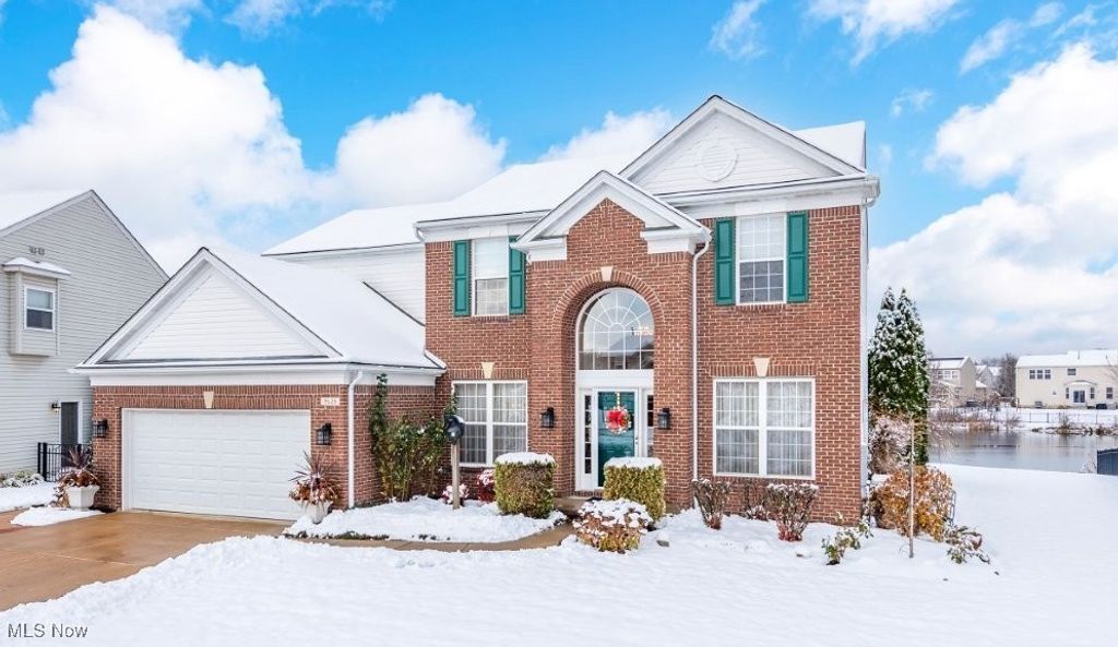 Photo of 9628 Kingston Trail, Olmsted Township, OH 44138 (MLS # 5175665)