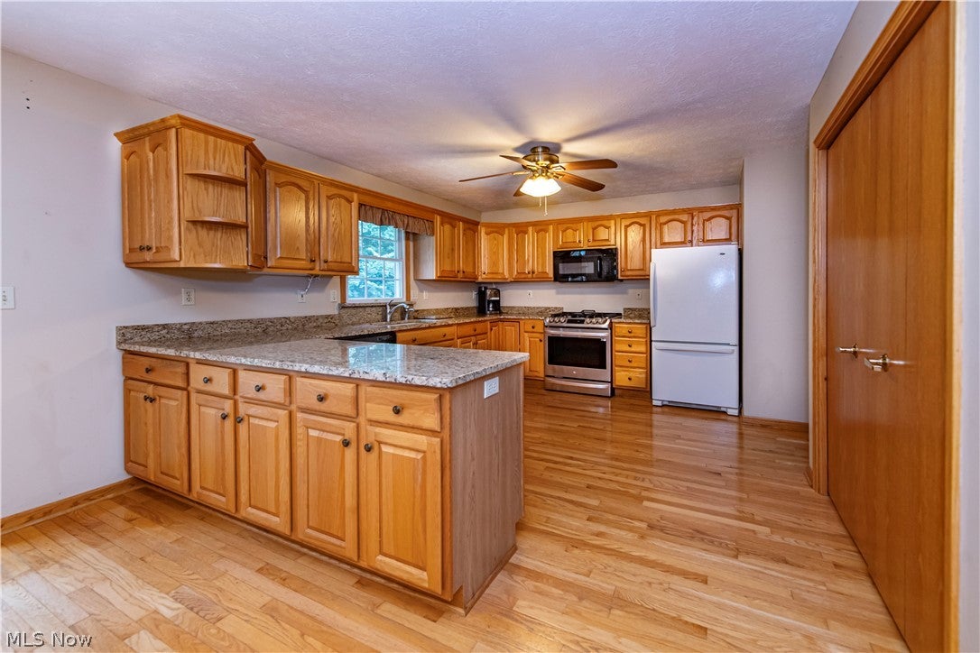 952 Rosemarie Circle