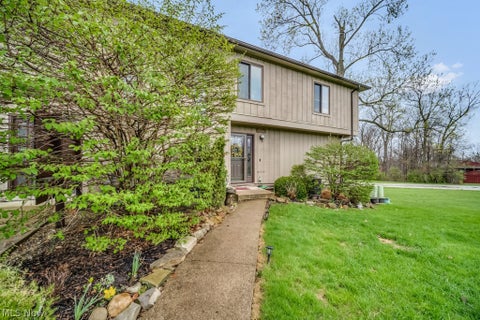 Condo For Sale - 7390 Creekwood Drive #10D<br/> North Royalton, OH 44133