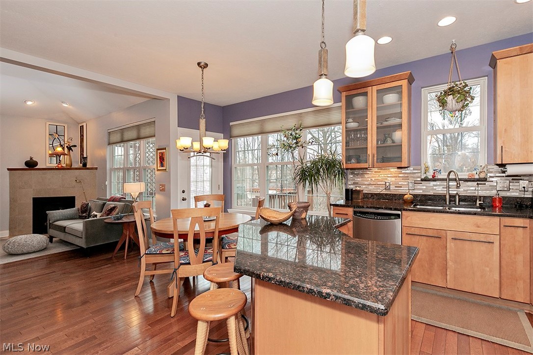 Chateaux/Emery Woods - Residential