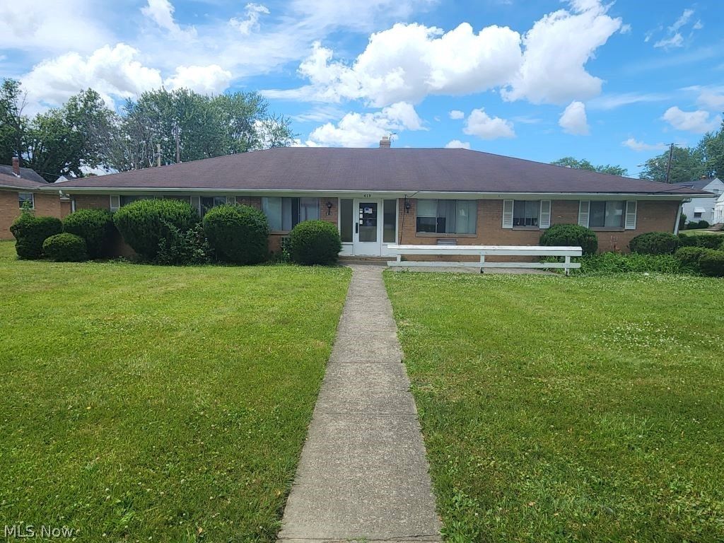 Photo of 419 Center Road, Bedford, OH 44146 (MLS # 5222475)