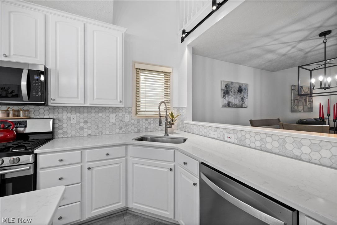 22669 Melissa Lane