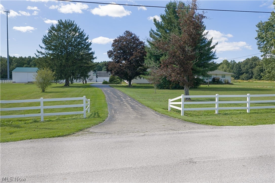 1325 Braceville Robinson Road