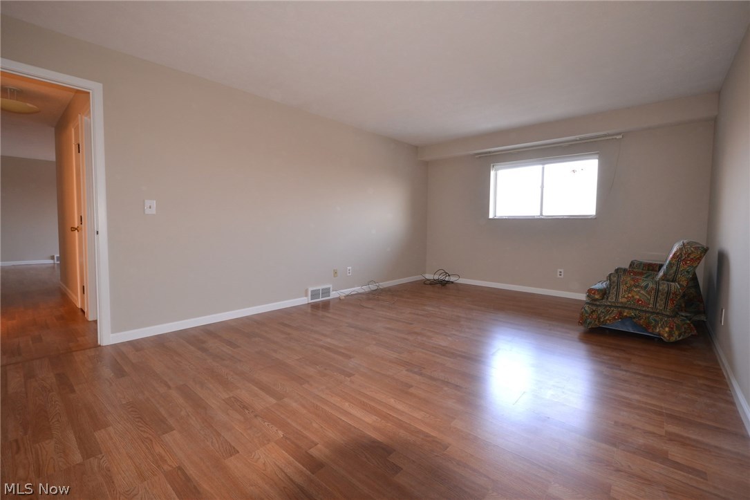 Acacia/Green Condo - Residential