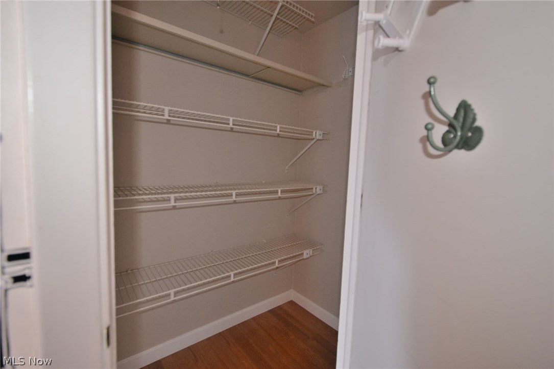 Acacia/Green Condo - Residential