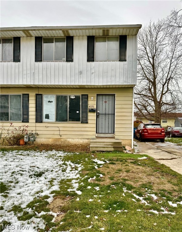 Great investment opportunity. Full Basement. Perfect opportunity for either a homeowner or investor looking for a rental property. Schedule your showing today!