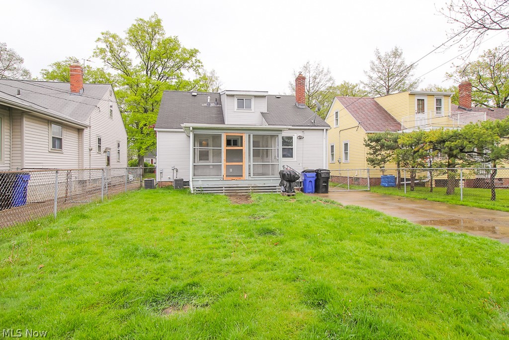 Riverside-Manor - Residential