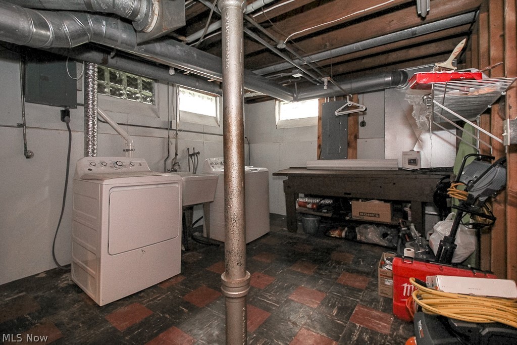 Riverside-Manor - Residential