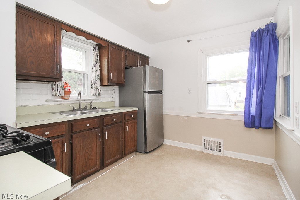 Riverside-Manor - Residential