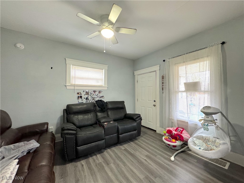 3277 W 58th Street, Cleveland, Ohio image 8