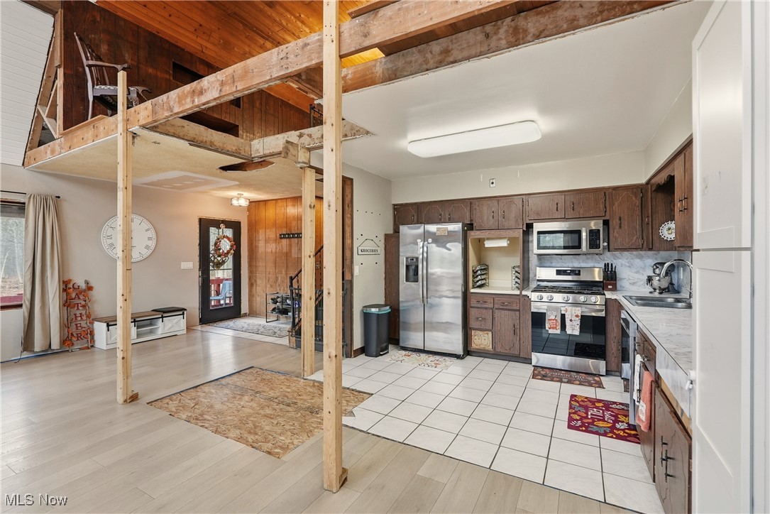 Huntington 12 - Residential