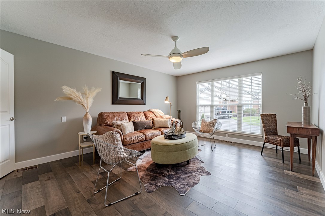 Woods/Auburn Lakes Condo Ph 01 - Residential