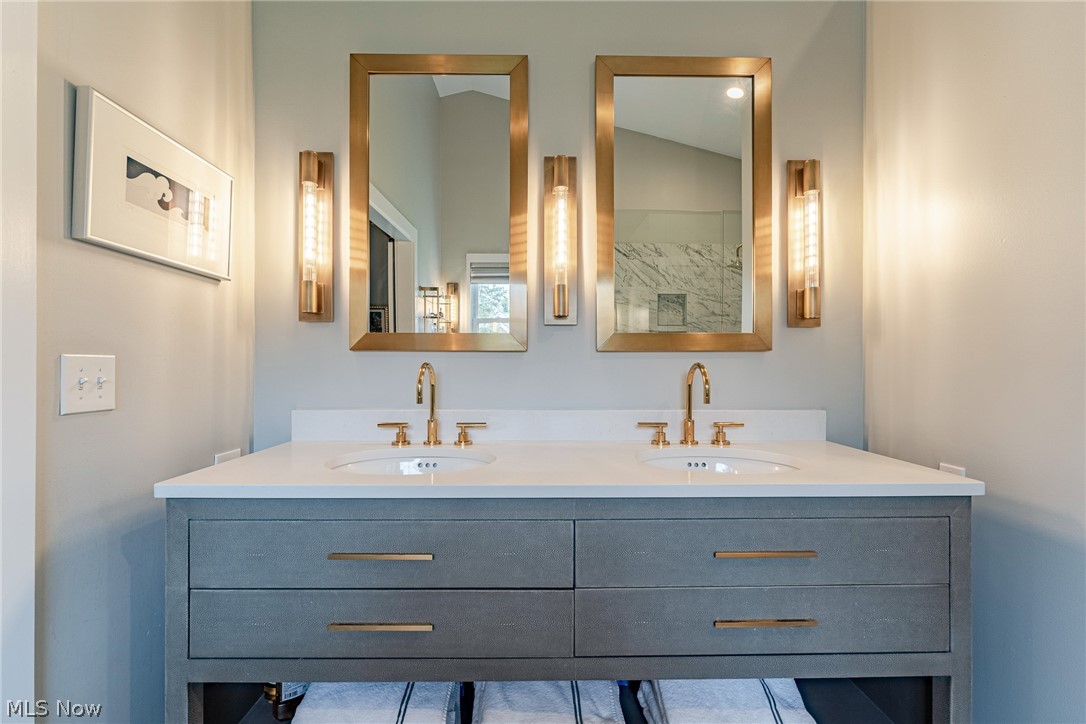 Woods/Auburn Lakes Condo Ph 01 - Residential