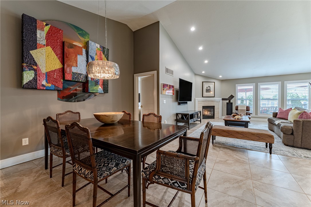 Woods/Auburn Lakes Condo Ph 01 - Residential