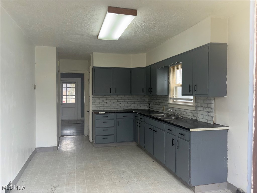 512 Cherry Avenue, Niles, Ohio image 2