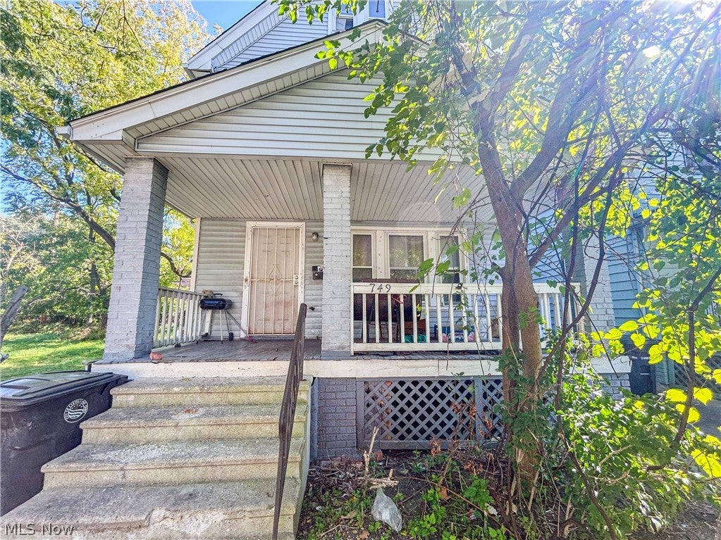 749 E 131st Street