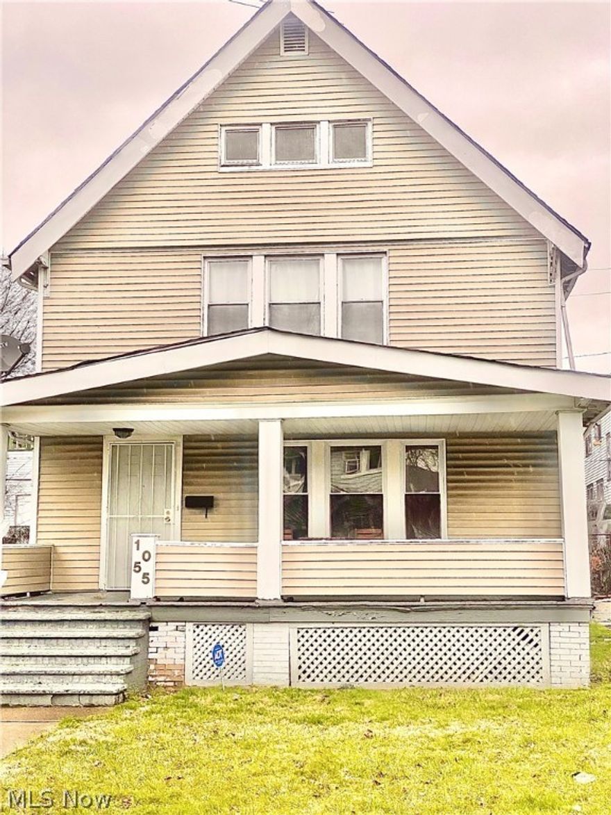 Investor Special! Turnkey property previously leased at $850 per month. Seller will not make any repairs, selling "AS-IS". Professional property management in place. Contact Co-listing agent to schedule your tour today.