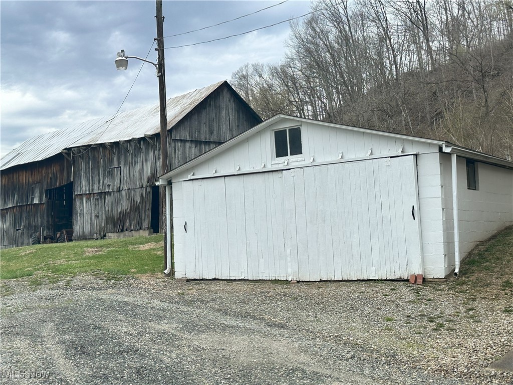 23314 Frostyville Road, Caldwell, Ohio image 32