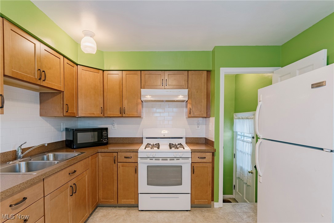 George Easterbrooks Sheila Park - Residential