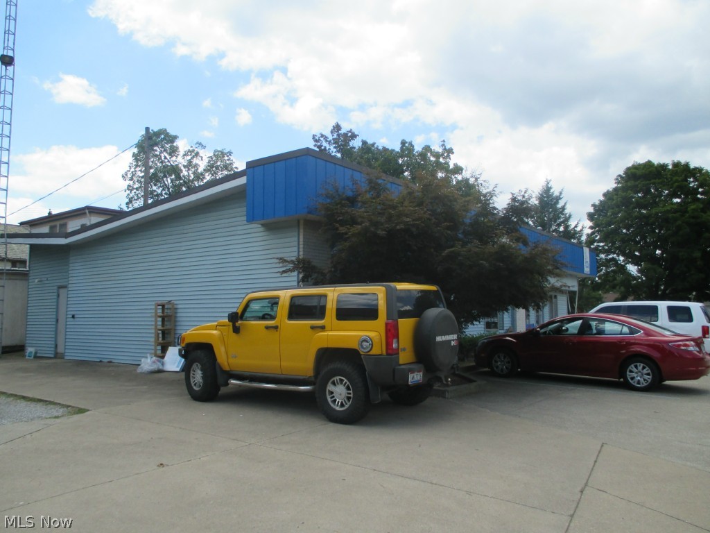 New Philadelphia - Commercial Sale