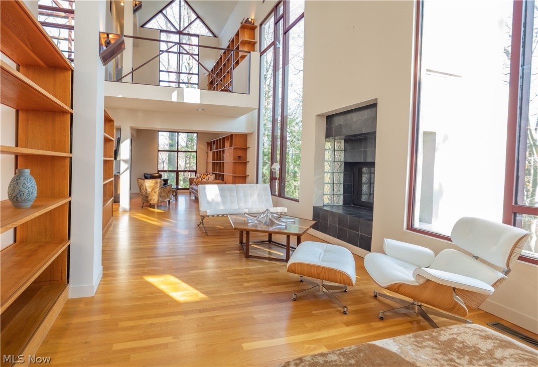 Valley Rdg Farm Huntington Val - Residential