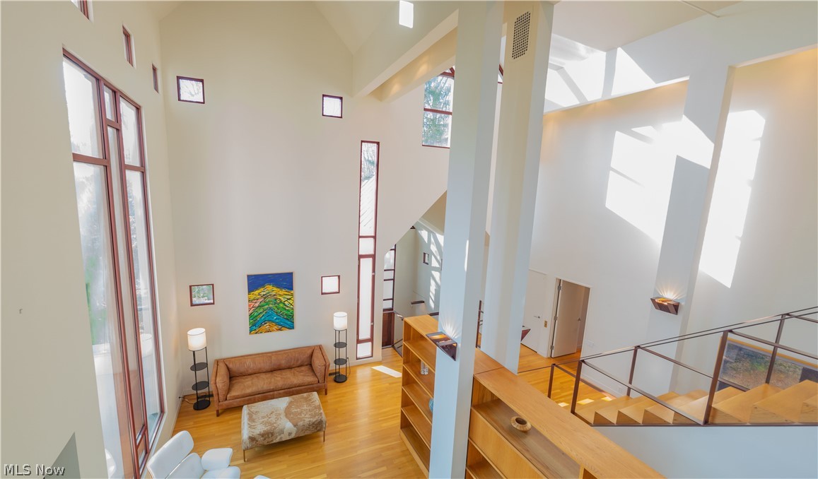 Valley Rdg Farm Huntington Val - Residential