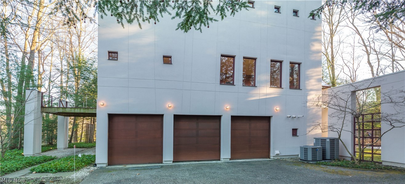 Valley Rdg Farm Huntington Val - Residential