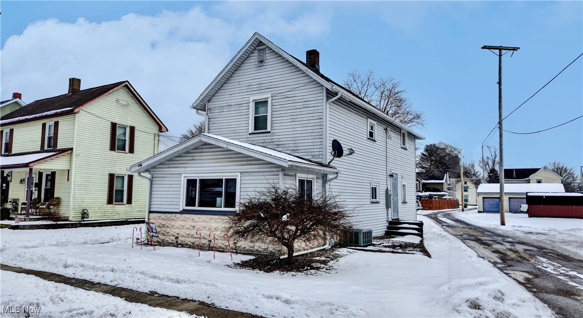 136 3rd Street St, Strasburg, Ohio image 3