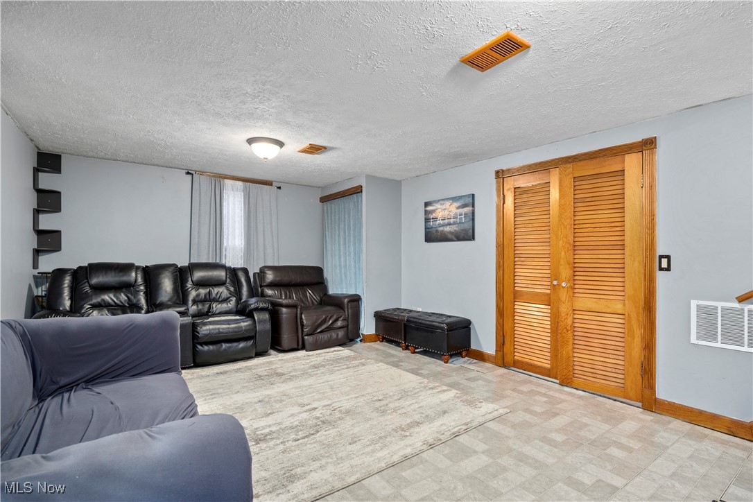 Oakwood Acres - Residential