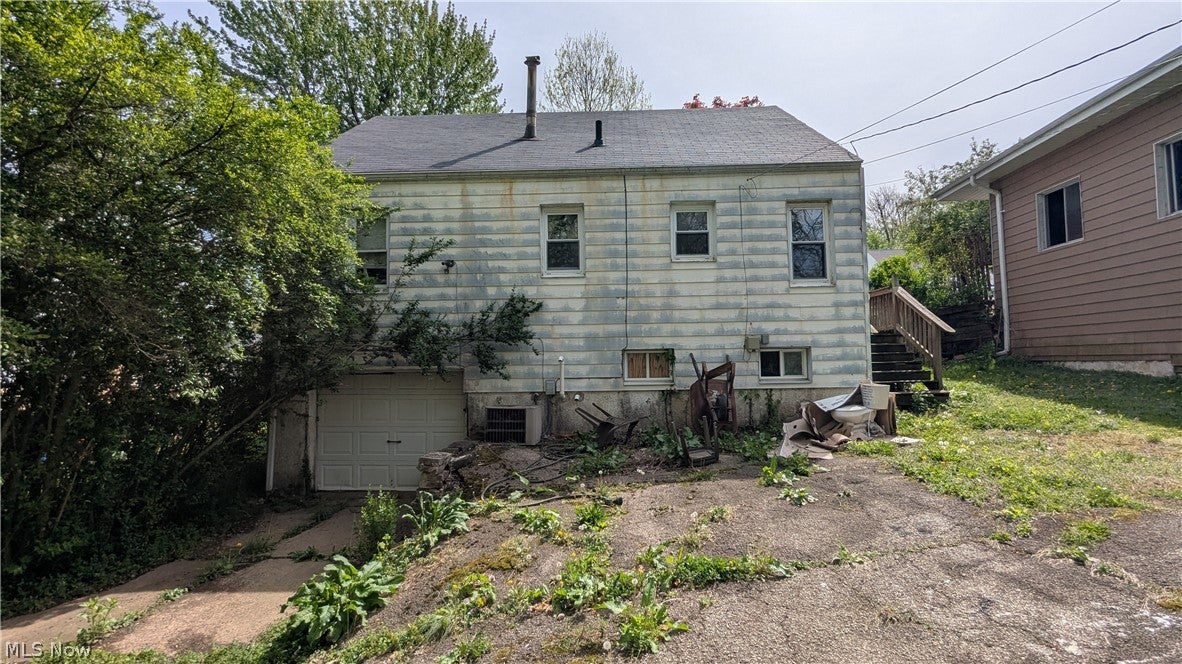 380 Emerald Avenue