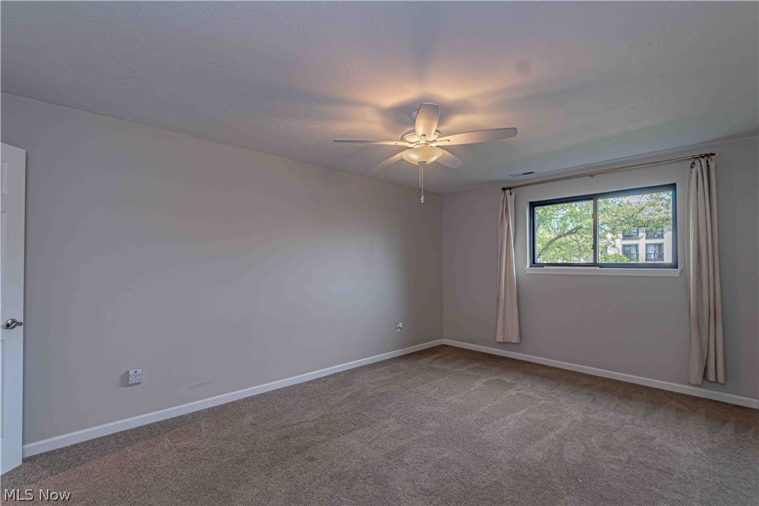 Oak Knolls Condo - Residential