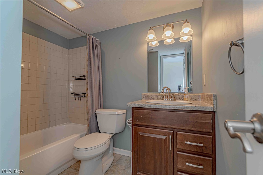 Oak Knolls Condo - Residential