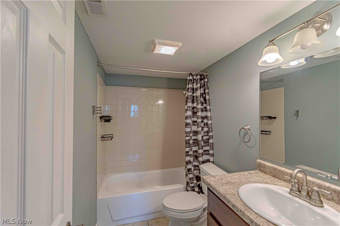 Oak Knolls Condo - Residential