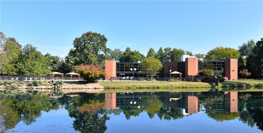 Oak Knolls Condo - Residential