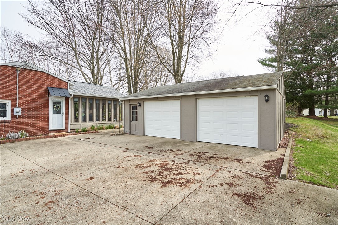 5595 S Arlington Road, Clinton, Ohio image 2