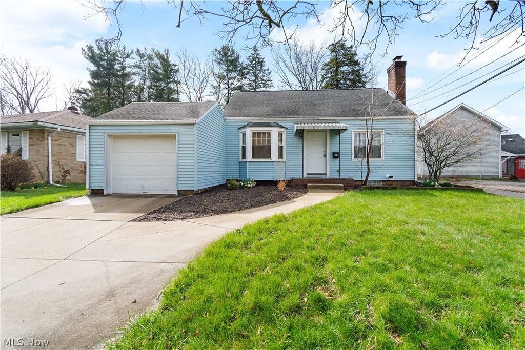 Photo of 1722 39th Street NW, Canton, OH 44709 (MLS # 5199350)