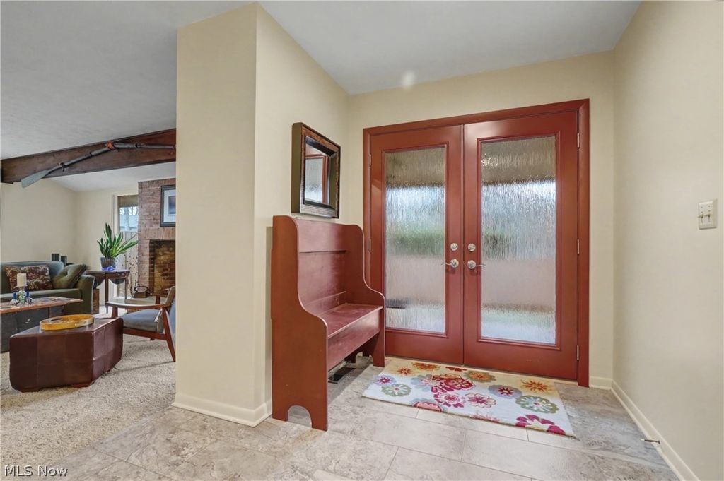 Photo of 716 Claridge Lane, Aurora, OH 44202 (MLS # 5192635)