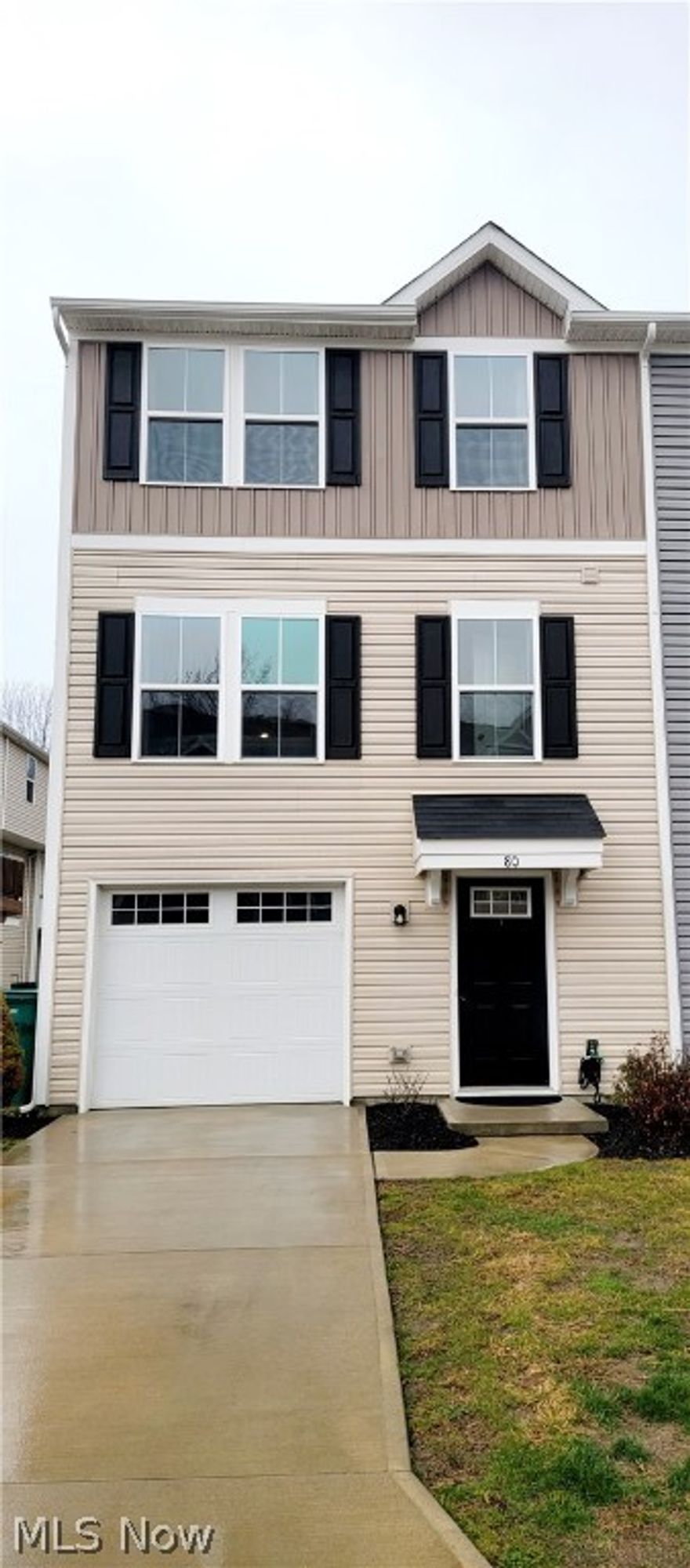 This floor plan includes everything you need! Enjoy your open kitchen with an energy-efficient stainless steel GE refrigerator, range, microwave, dishwasher, tons of modern cabinetry, and a large kitchen island. The kitchen features a nice dining area and opens into a great spacious room. Other features of this home include; built-in overhead lighting throughout, three bedrooms, and two and a half baths, featuring a private owner’s suite with a spacious walk-in closet and bathroom
The lower level has an attached one-car garage and a bonus room. This open-concept floorplan is located in the ONLY new home community in Painesville Township that includes landscaping and low maintenance living in a private setting, just seconds from route two access and a variety of amenities like shopping, dining, parks, and more!