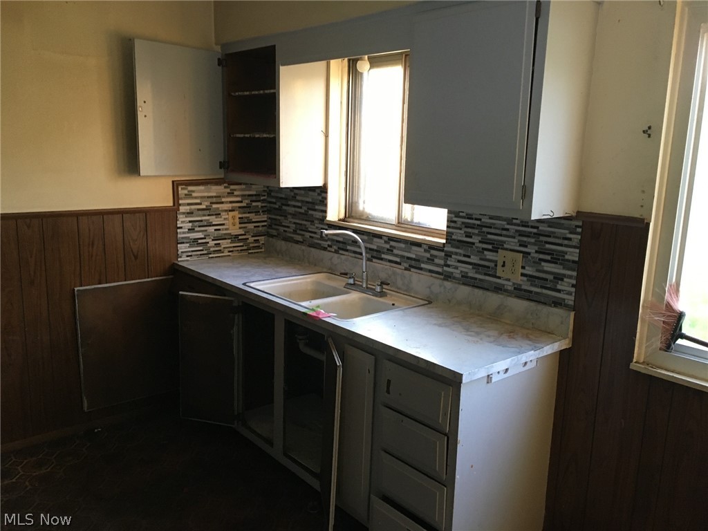 Brace Tr - Residential