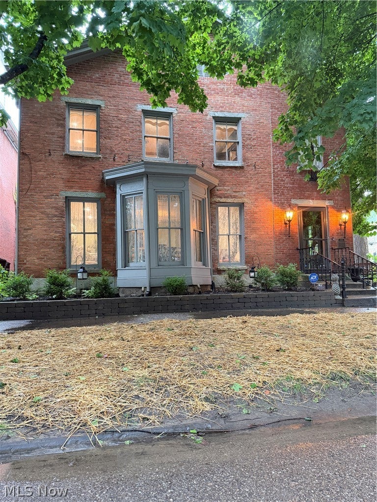 313 Woodlawn Avenue