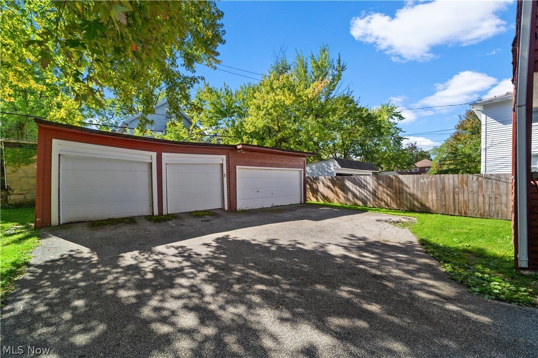 3140 Meadowbrook Boulevard