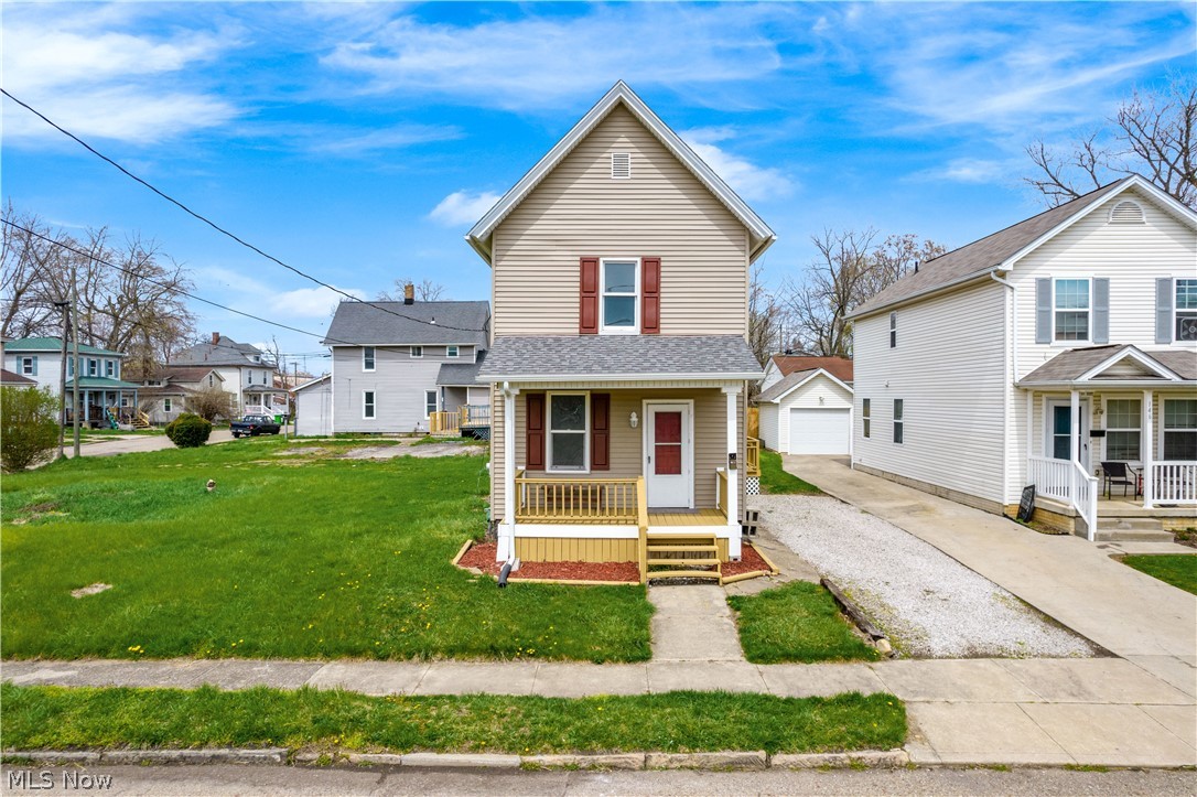 Why rent when you can own!?
This Massillon home has been updated from top to bottom! Schedule your showing today, this will not last long.