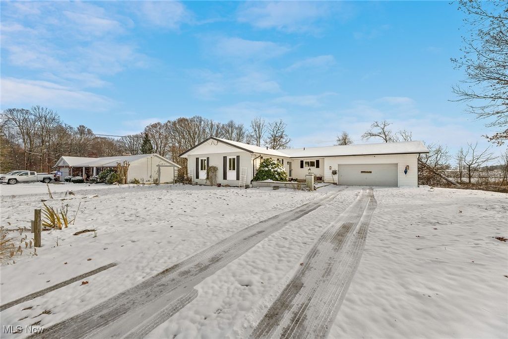 Photo of 2536 Emmons Drive, New Franklin, OH 44216 (MLS # 5175571)