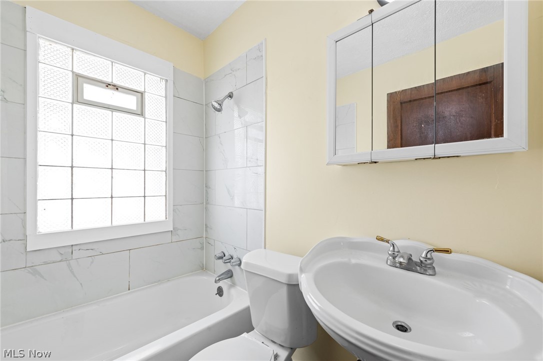 Rockport Sec 21 - Residential Income