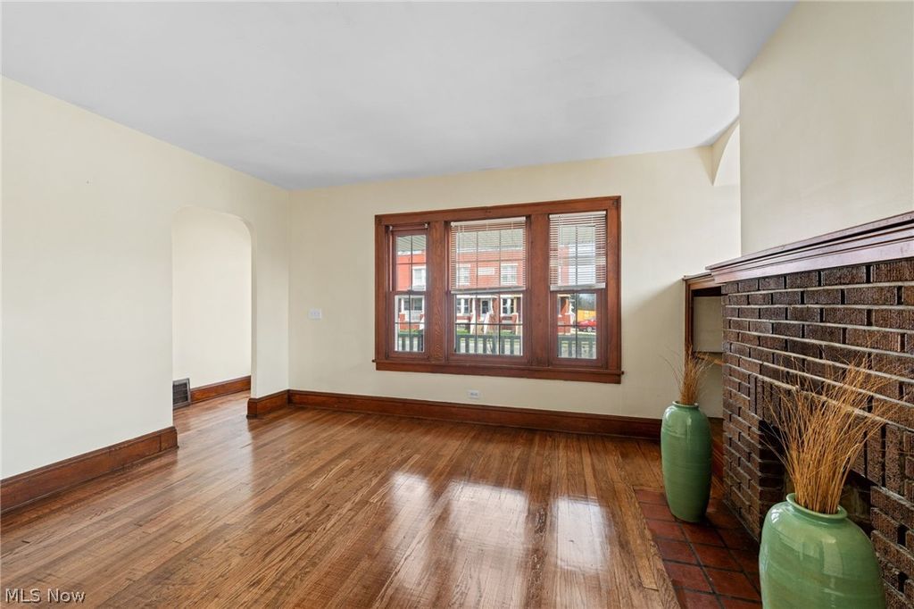 Photo of 11801 Franklin Boulevard, Lakewood, OH 44107 (MLS # 5198870)